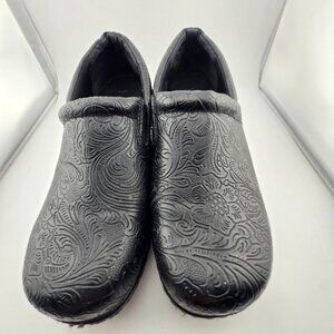 Yuu Bethanee Clogs Sz 9W Black Paisley Tooled Vegan Comfort Slip-On Shoes